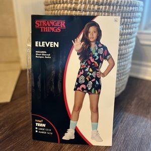 Stranger Things Eleven costume